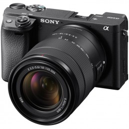 SONY ALPHA 6400 + 18-135 mm...